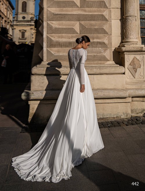 https://www.sposa-lia.com/images/stories/virtuemart/product/442       (3)26.jpg